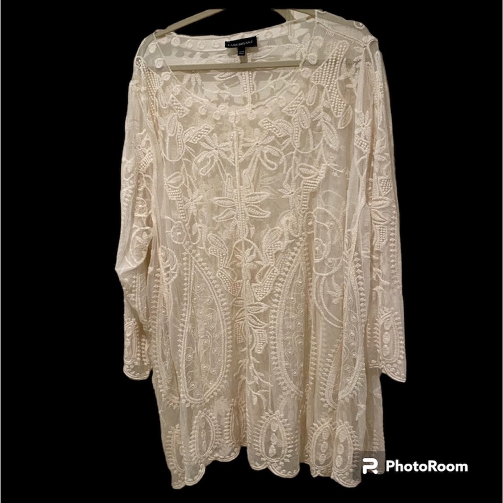Lane Bryant Off white lace overlay size 26/28
